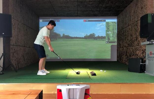 模擬高爾夫產業做大做強 必須打通校園高爾夫和社區高爾夫環節 已形成業內共識