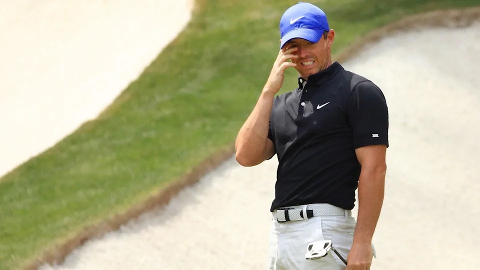 第85屆美國大師賽首輪結束后 羅里-麥克羅伊已經落后了領先者賈斯丁-羅斯11桿